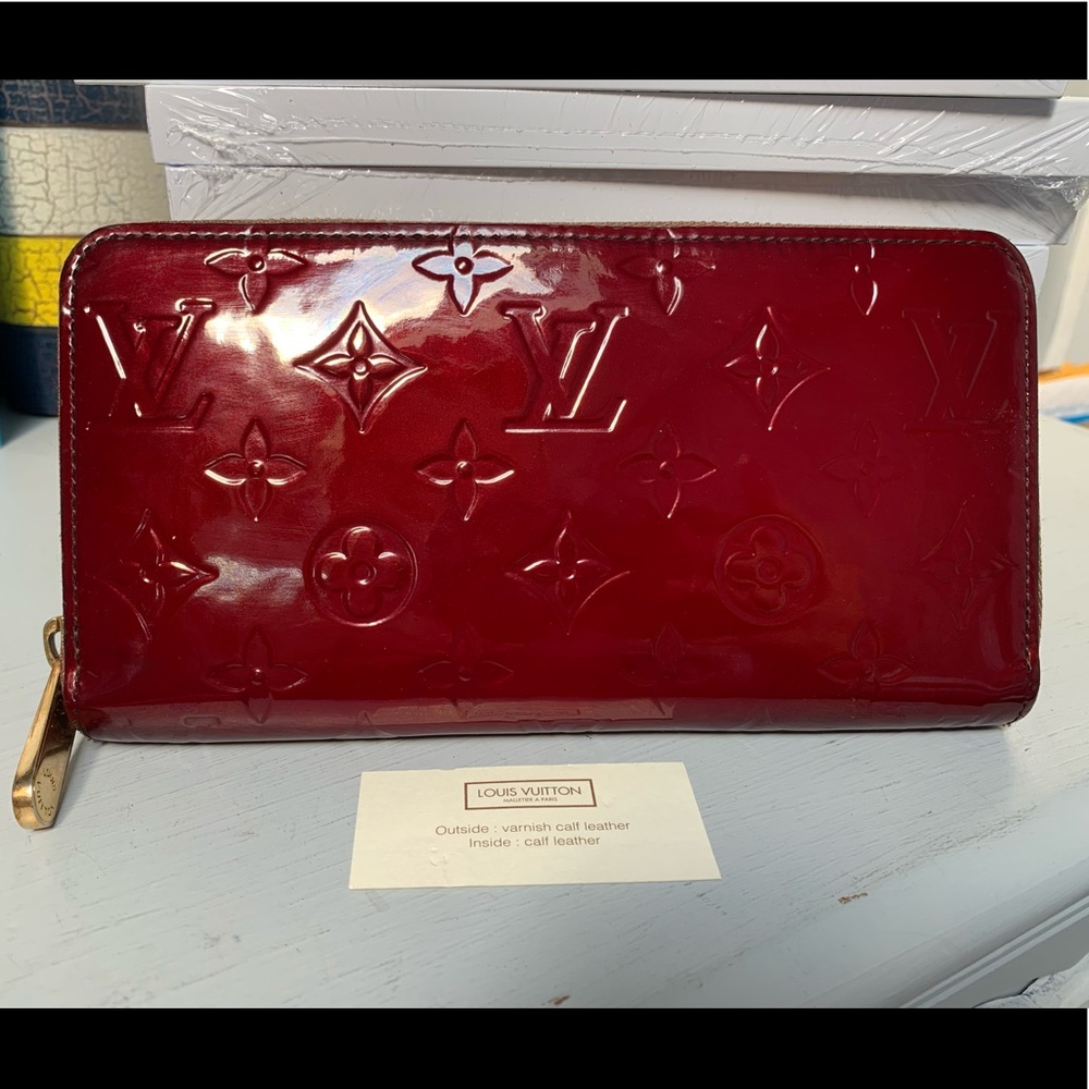 Authentic Louis Vuitton chocolate wallet